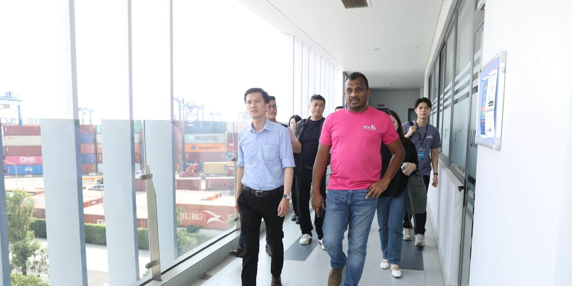 Exploring UMT Facilities (Photo: JDI)