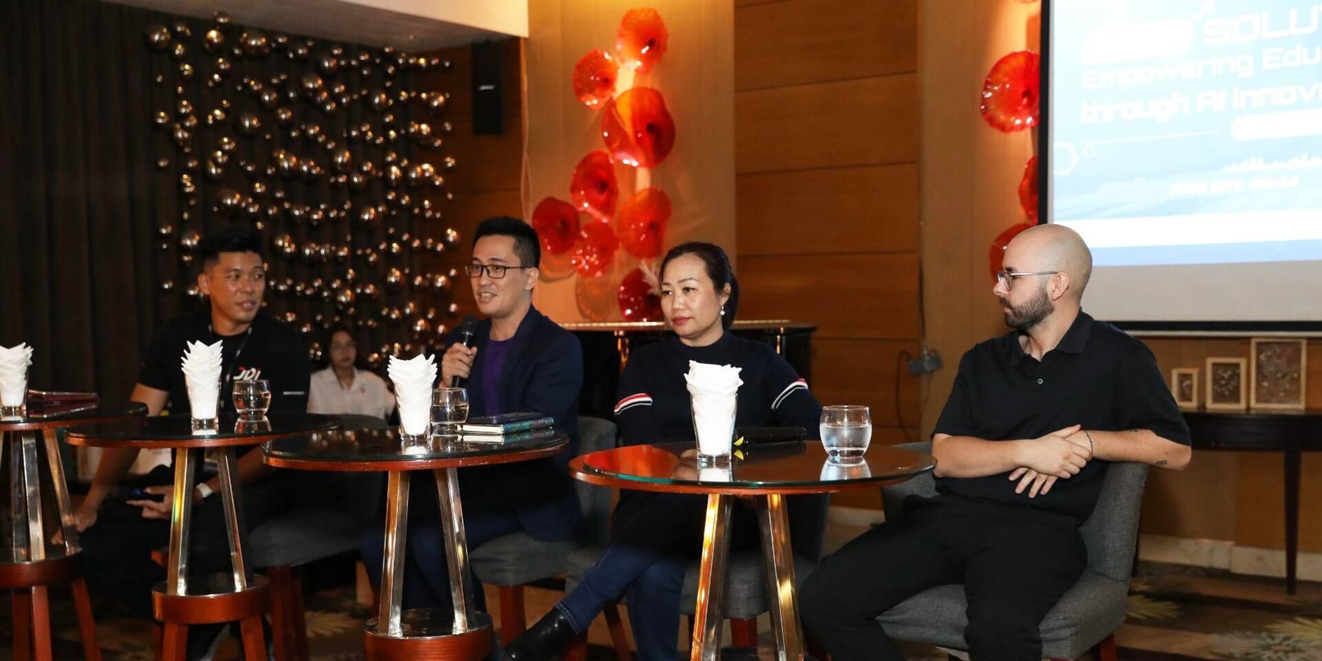 The event panelists sharing their unique perspectives towards AI (Photo: JDI)